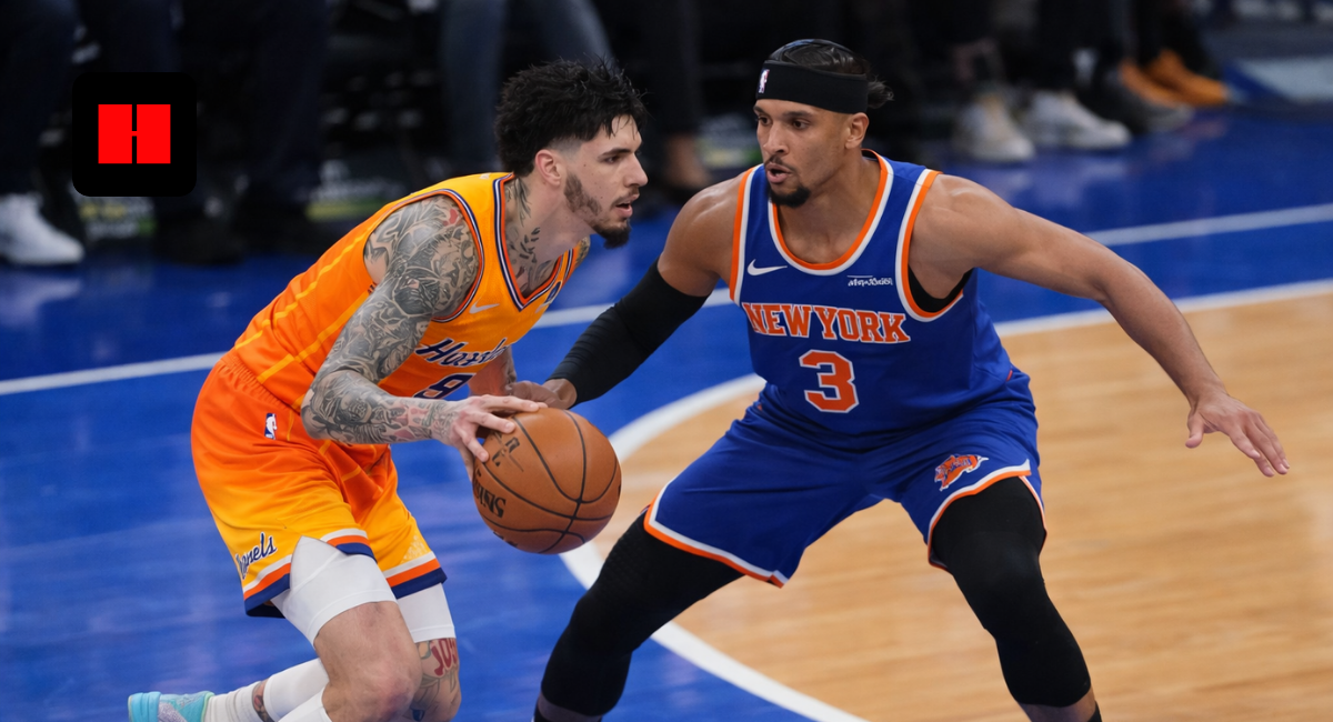 Charlotte Hornets player dribbling against New York Knicks defender during an NBA basketball game