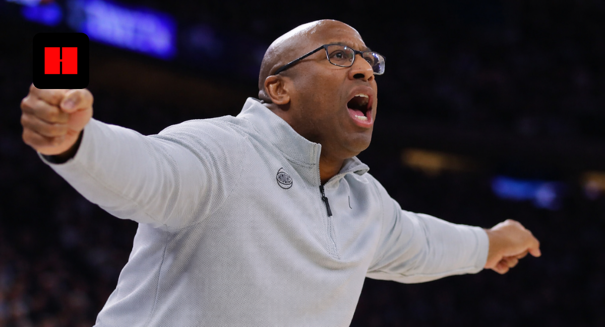 Mike Brown reacting on the sideline during a Sacramento Kings NBA game