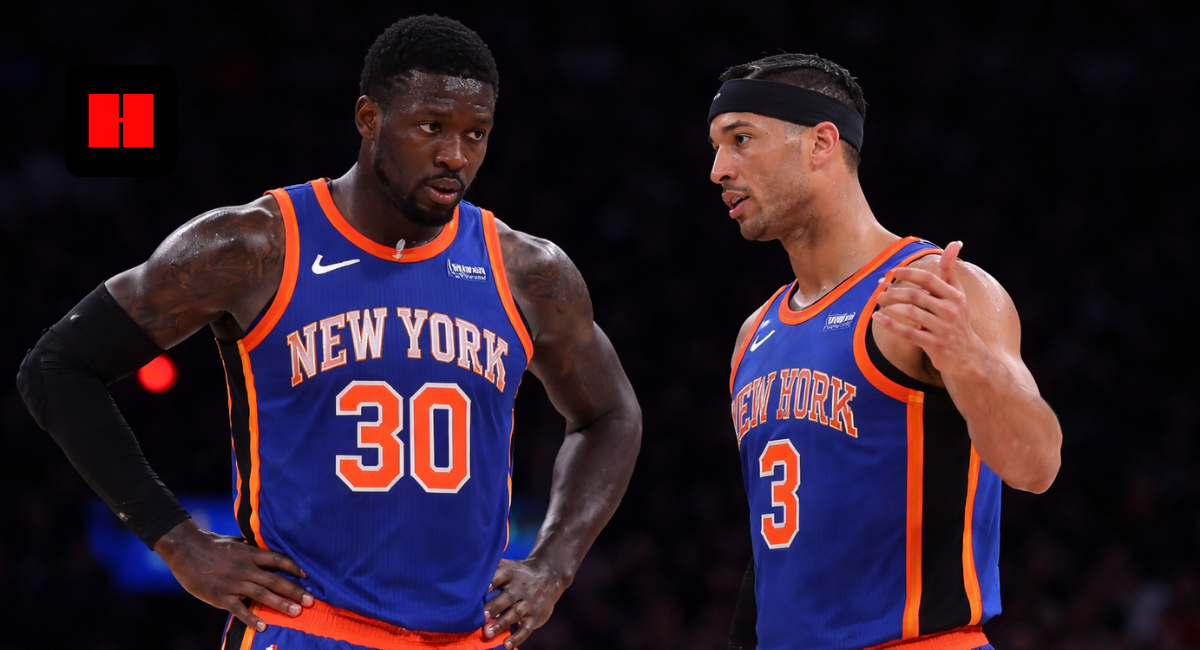 new-york-knicks-players-talking-during-game